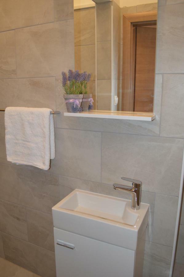 זאדאר Studios & Apartments Porto מראה חיצוני תמונה